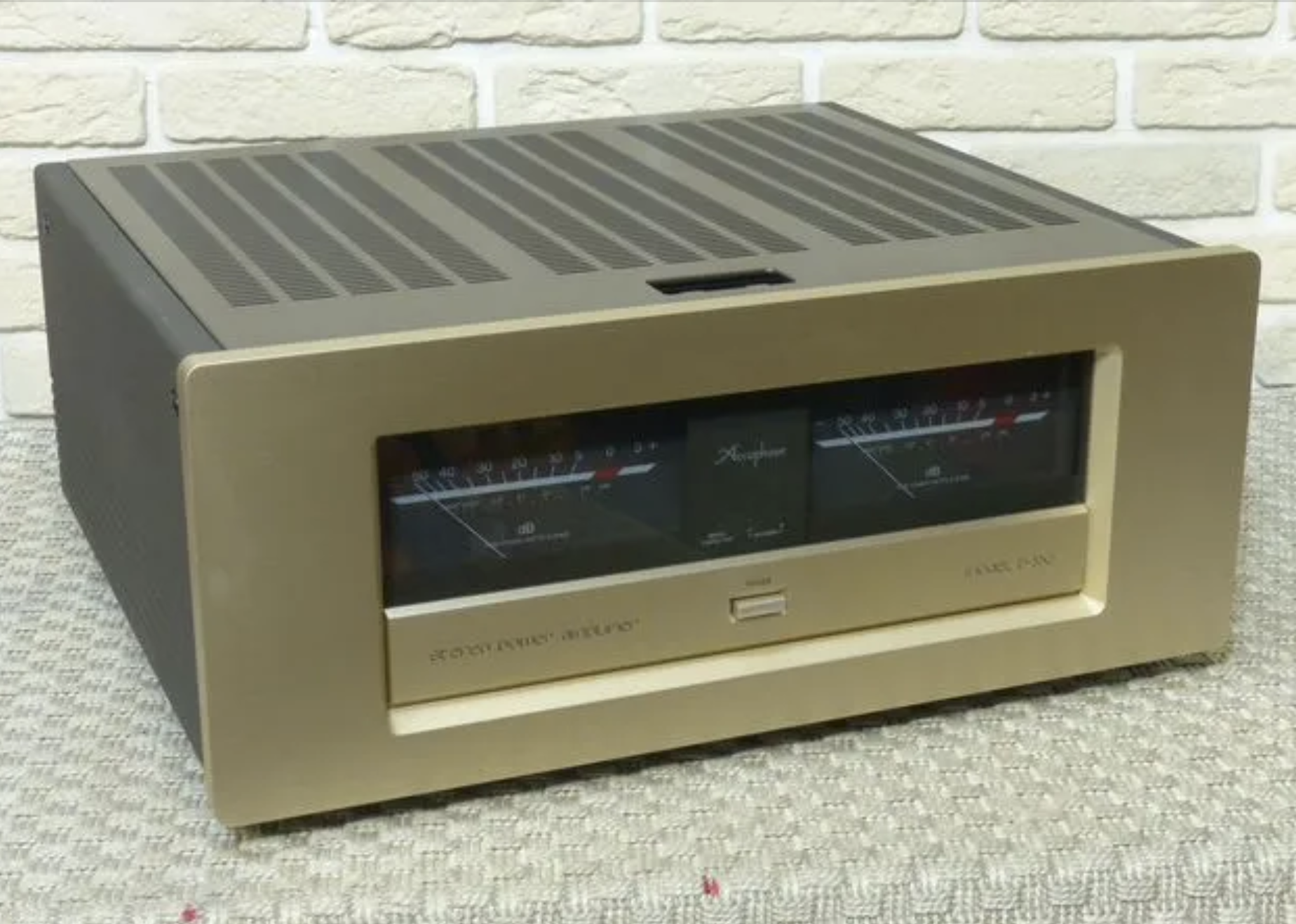 Accuphase P-550