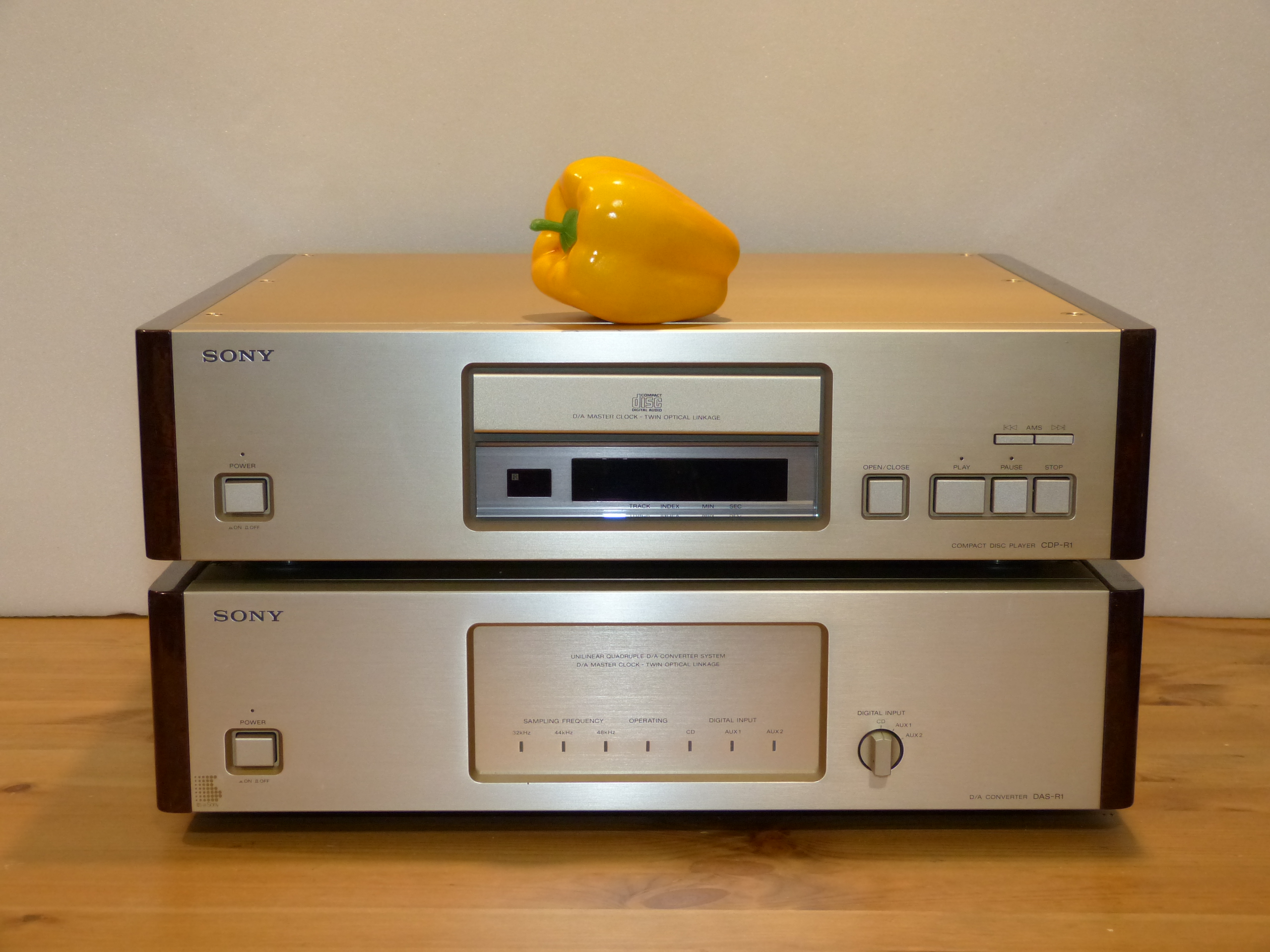 Sony CDP-R1 Sony DAS-R1